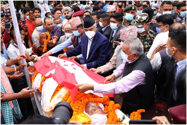 प्रधानमन्त्री देउवाबाट गिरीप्रति श्रद्धाञ्जली