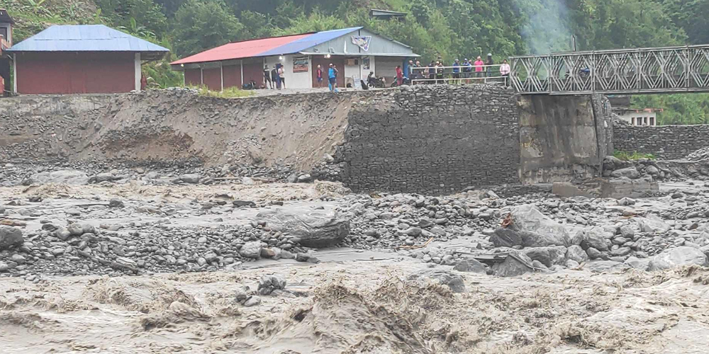 बाढी र पहिरोले सिन्धुपाल्चोकको जनजीवन प्रभावित