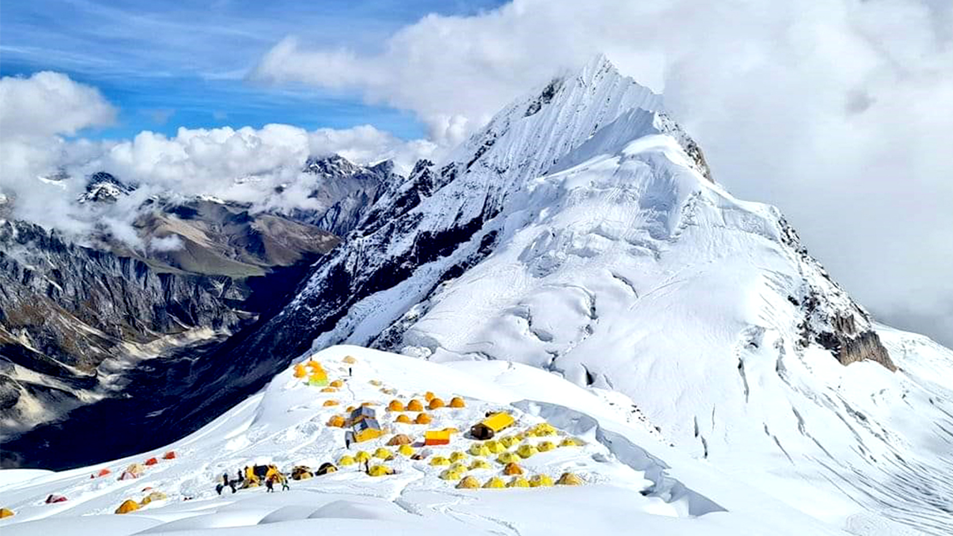 मनास्लु क्षेत्र पुग्ने पर्यटकबाट गाउँपालिकाले पदयात्रा शुल्क उठाउने